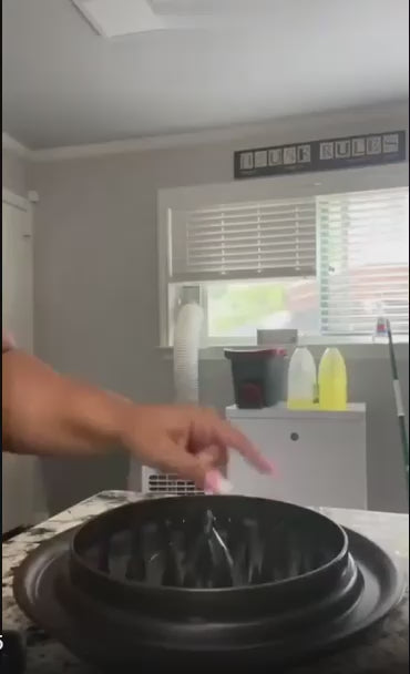 Manual Chicken Shredder - Cooked Meat Pulling Tool for Salads & Sandwiches